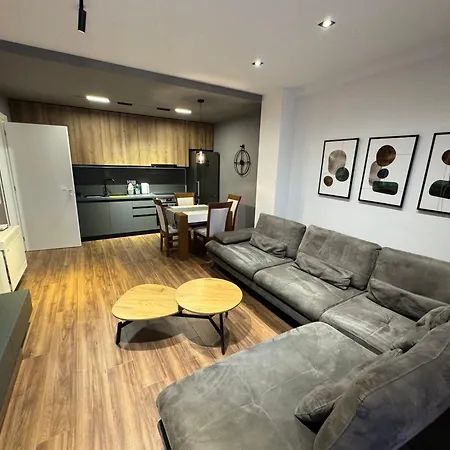 Homerent Old Bazaar 21 * 地拉那