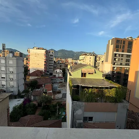 Homerent Old Bazaar 21 * 地拉那