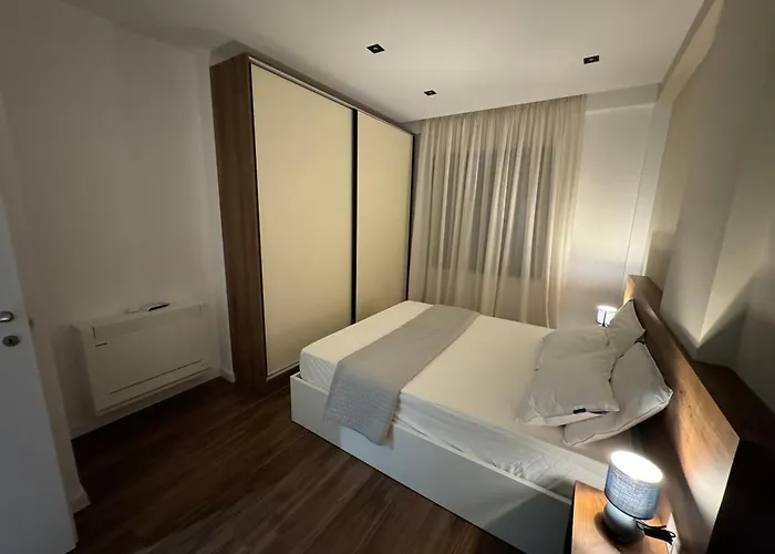 Homerent Old Bazaar 21 * 地拉那