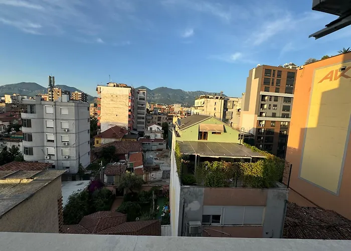 Homerent Old Bazaar 21 * 地拉那