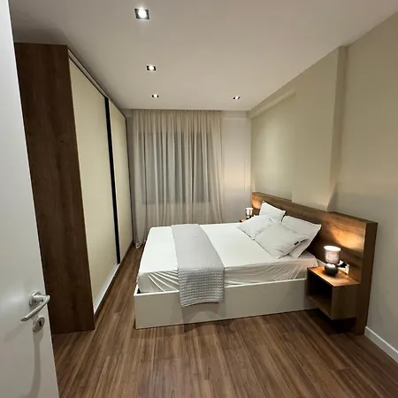 Luxury Center With Balcony Apt21 דירה טיראנה