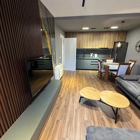 Appartamento Luxury Center With Balcony Apt21